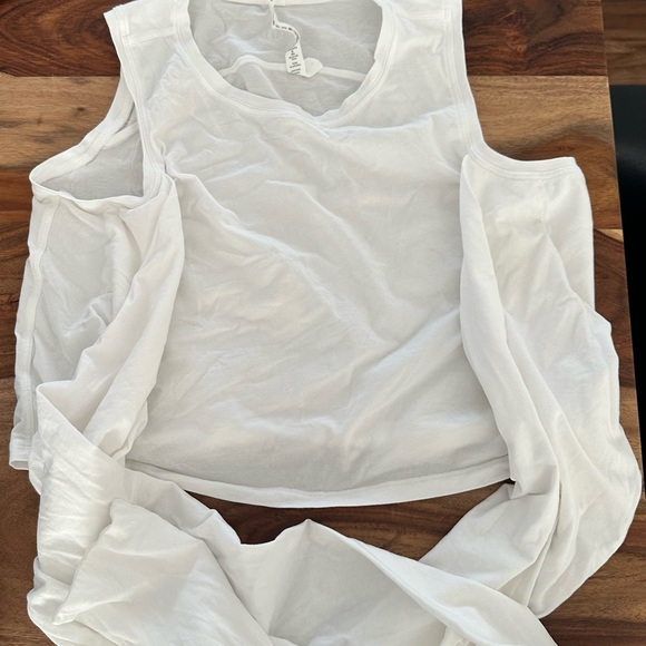 Lululemon gather and grow tank - Picture 5 of 5